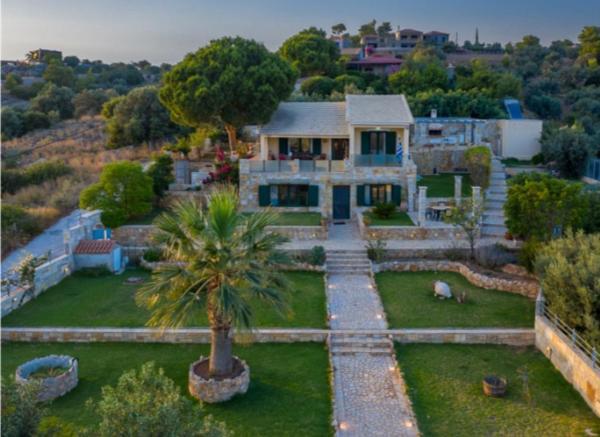 Rikas Holiday home